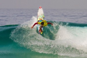 Medina é campeão da etapa sul-africana do mundial de surfe