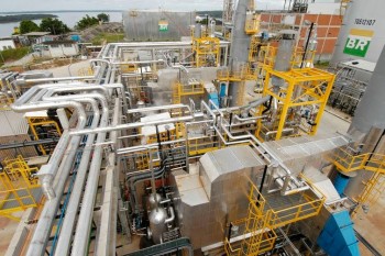 Cade aprova venda de oito refinarias pela Petrobras