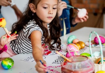 Neurocientista revela que atividades criativas ajudam a desenvolver habilidades das crianças