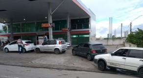 Receio de greve dos caminhoneiros leva motoristas de Caruaru a postos de combustíveis