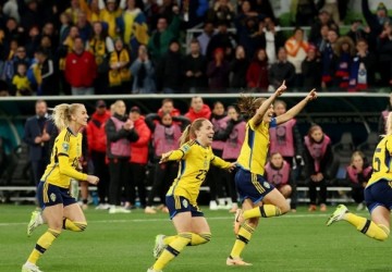 Suécia vence EUA nas penalidades máximas para chegar às quartas Holanda derrota África do Sul por 2 a 0 para avançar na Copa