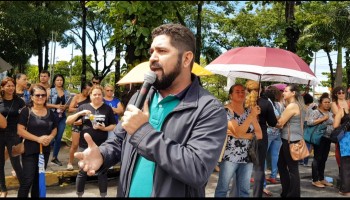 Vereador Daniel Alves participa do protesto dos servidores de Jaboatão dos Guararapes 