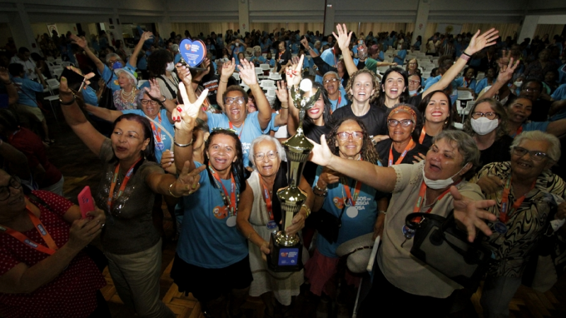 Em 2022, um total de 27 grupos de pessoas idosas participaram do evento e cada um recebeu troféu.