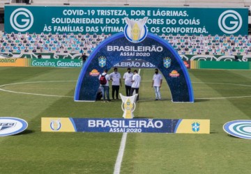 Dez jogadores contaminados pela Covid-19 e partida do Brasileirão foi adiada