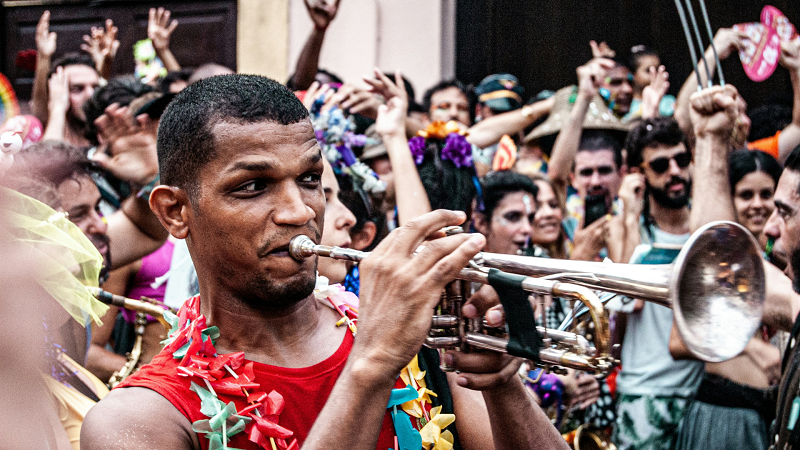 O escritor Claudemir Gomes volta ao Tesão falando agora sobre dois dos amores pernambucanos: o Carnaval e o Futebol. 